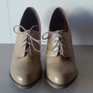 Dr Martens ofira shoes